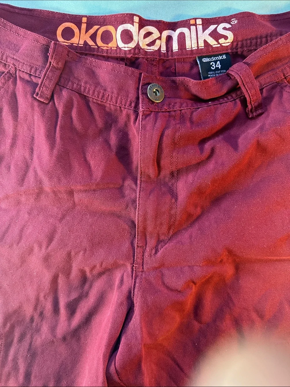 Akademiks Men's Burgundy Cargo Shorts